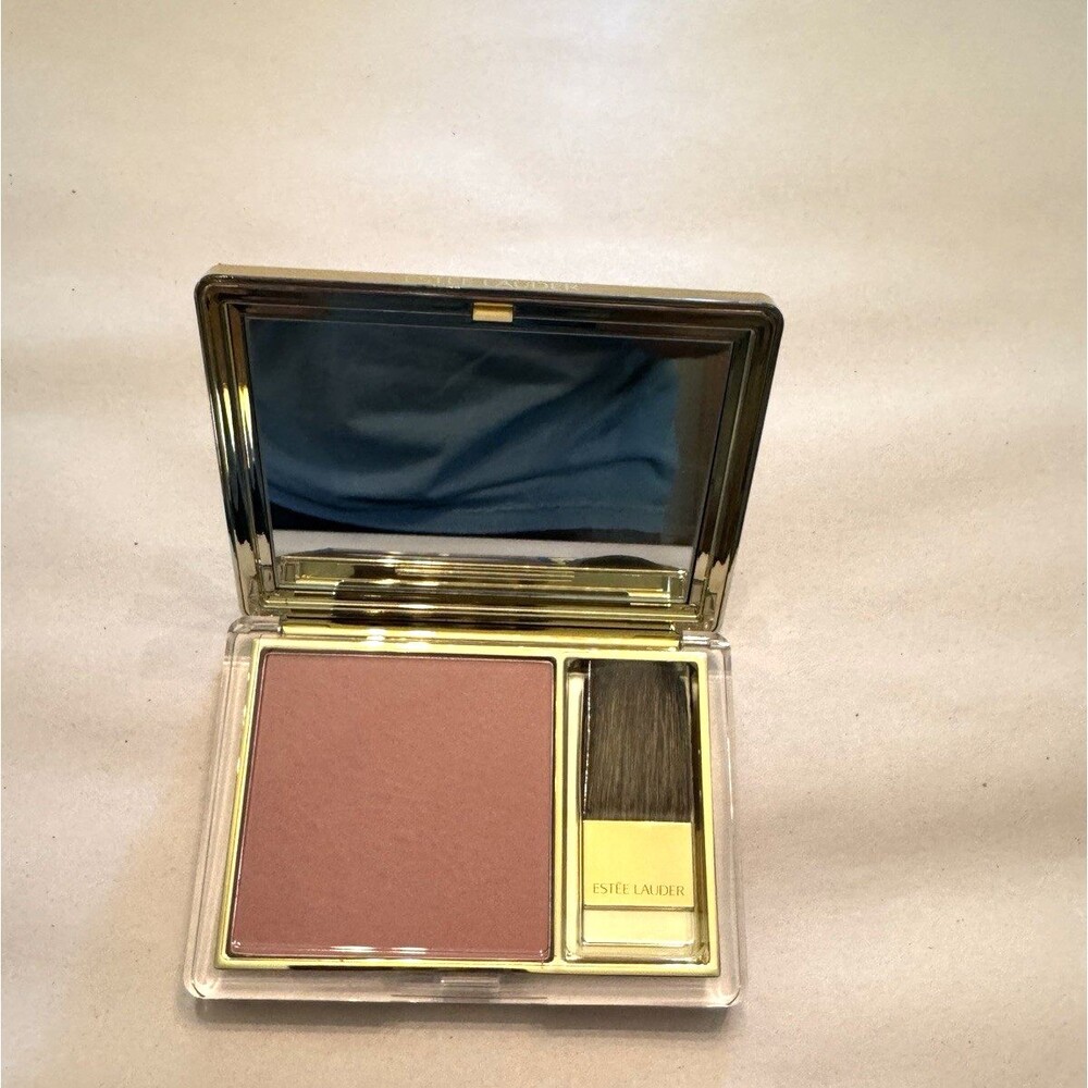 Estee Lauder Pure color blush 16 Mauve Mystique shimmer